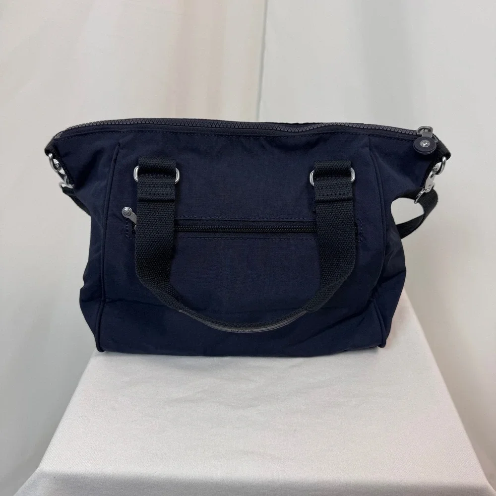 Kipling satchel blends